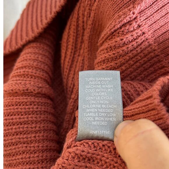 Marled Reunited Clothing Women's Sz L Mauve Ruffle Shoulder Cardigan #0378 - Picture 8 of 11